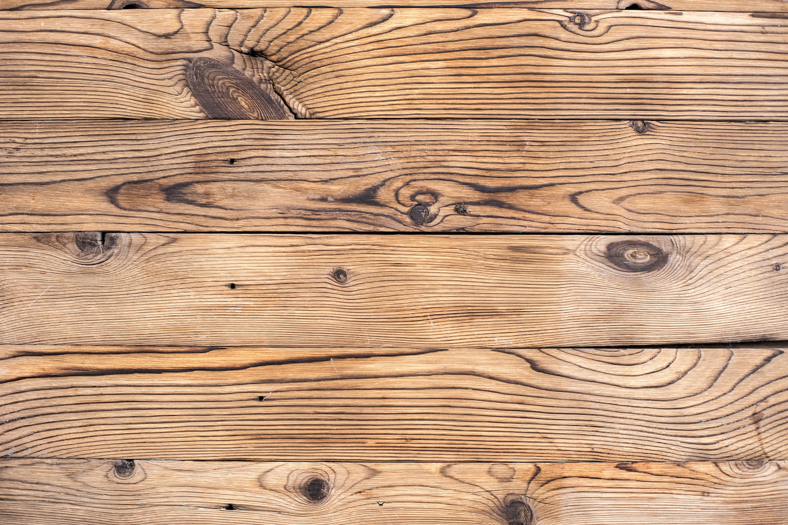 Les Dangers de l&rsquo;Huile de Lin sur le Bois : Conseils pour une Utilisation Sans Risque