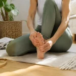 Soigner un tendon du pied : approches naturelles et mouvement doux